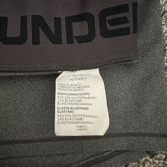 Under Armour Fitted Biker Shorts - Picture 2 of 3